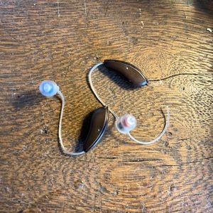 Oticon hearing aids hearing devices. This is a Pair, good working condition